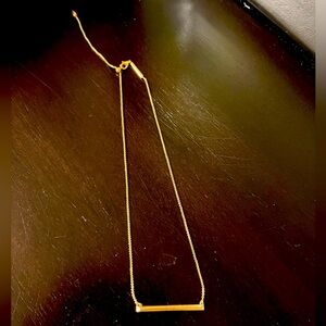 Lovely Kendra Scott Rose gold bar necklace, great for layering!